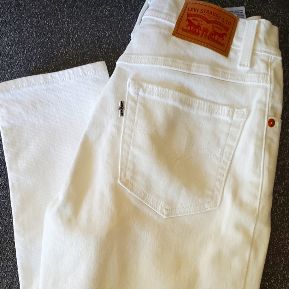 Levi's 90s white mom jean